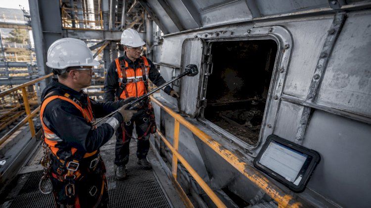 O risco fatal no destravamento de Chutes de Transferência e Silos Industriais
